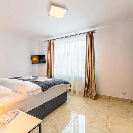 Casa Aurora Apartment 1 Braşov Extérieur photo