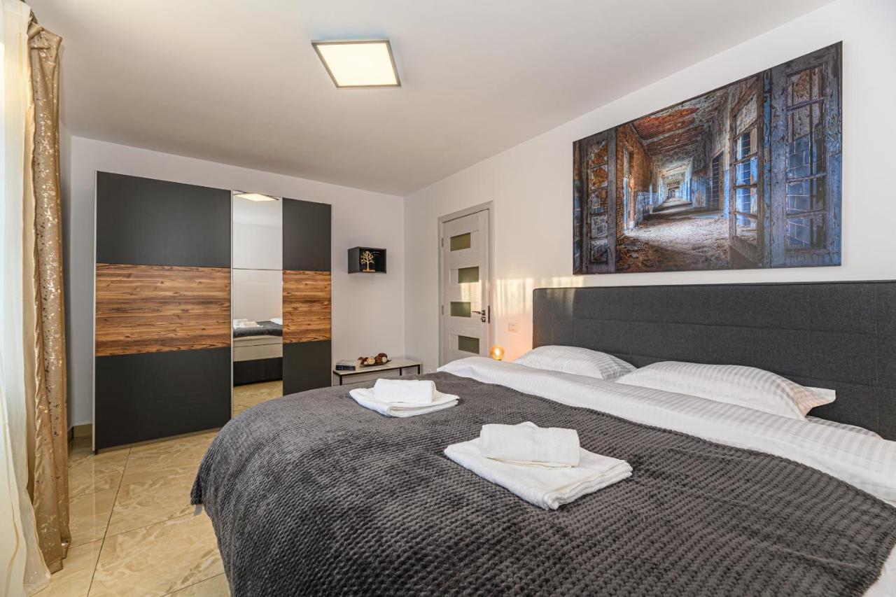 Casa Aurora 1 * בראשוב