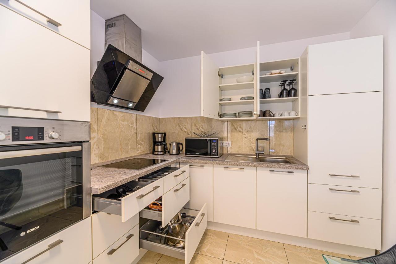 Casa Aurora 1 * בראשוב